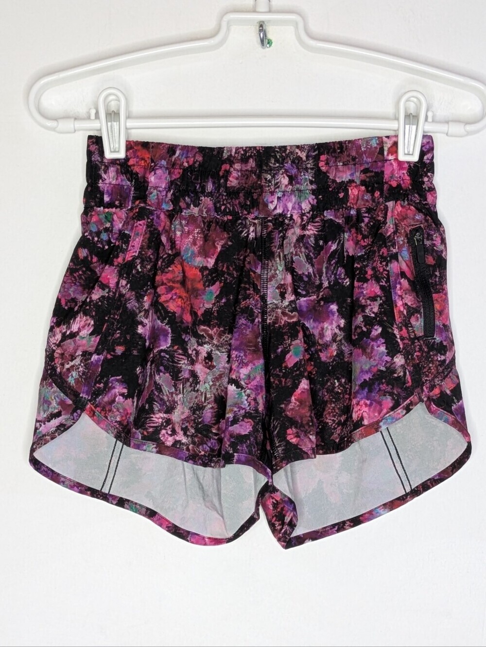 Lululemon Tracker Short V 4" Pink Black Fluoro Floral Athletic Exercise Shorts 4
